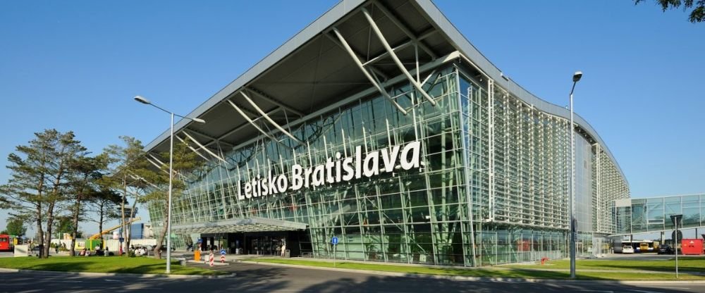 Austrian Airlines BTS Terminal – M. R. Štefánik Airport