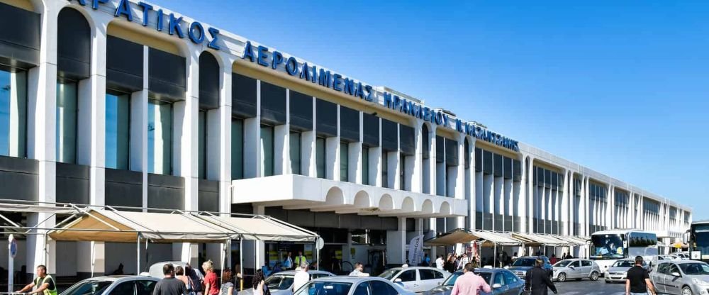 Condor Airlines HOG Terminal – Frank Paìs International Airport
