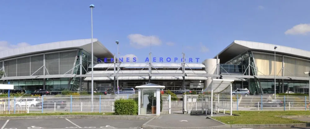 EasyJet Airlines RNS Terminal – Rennes–Saint-Jacques Airport